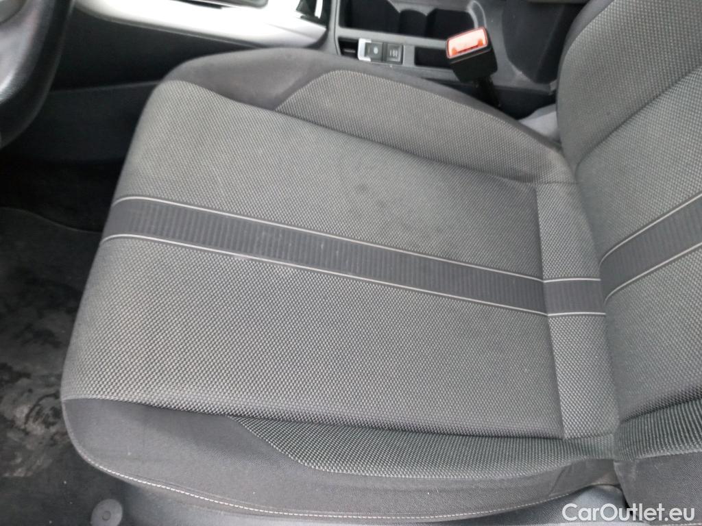  Volkswagen  T-ROC VOLKSWAGEN  / 2021 / 5P / todoterreno Life 2.0 TDI 110kW (150CV) #2