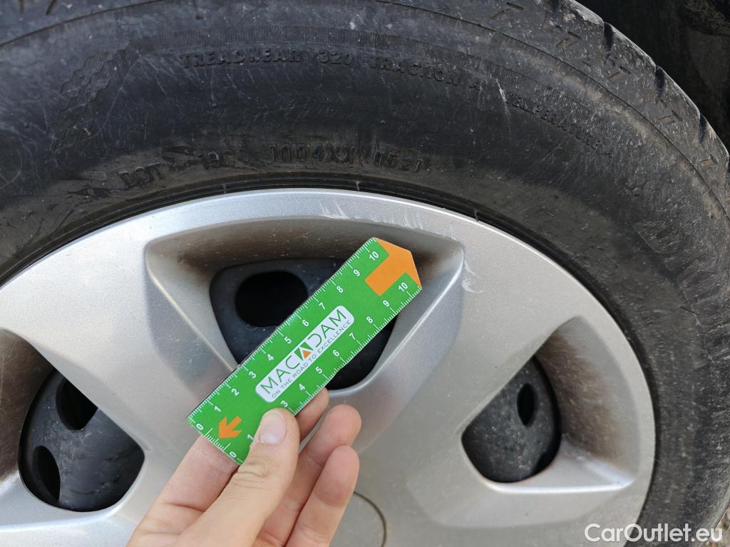  Dacia  Dokker DACIA  / 2013 / 4P / furgón derivado de turismo Van Essential Blue dCi 70kW (95CV) #59