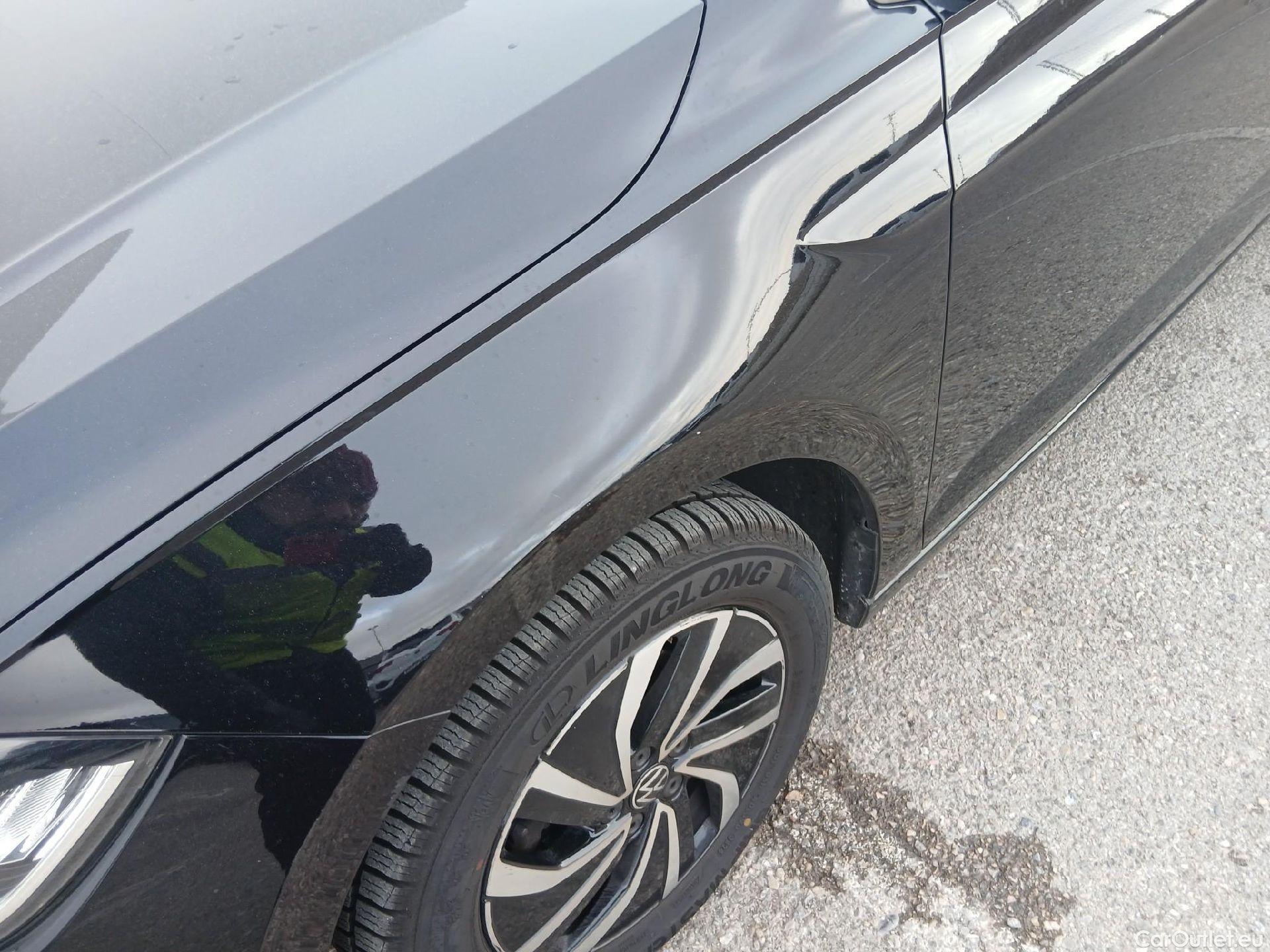  Volkswagen  Polo VOLKSWAGEN  / 2021 / 5P / berlina con portón Life 1.0 TSI 70kW (95CV) #3