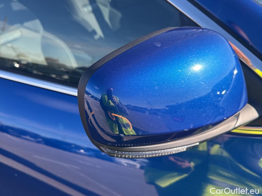  Renault  Kadjar RENAULT  / 2019 / 5P / crossover Intens Blue dCi 85kW (115CV) #47