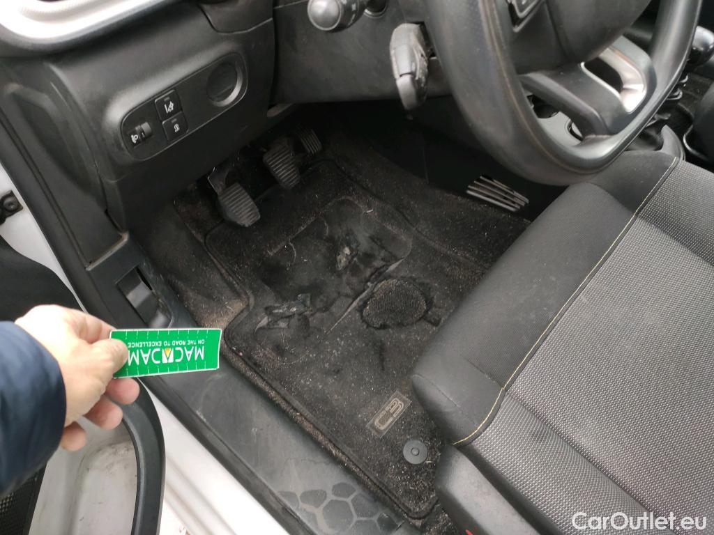  Citroen  C3 CITROEN  / 2016 / 5P / berlina comercial BlueHDi 73KW (100CV) S&S Comercial #24