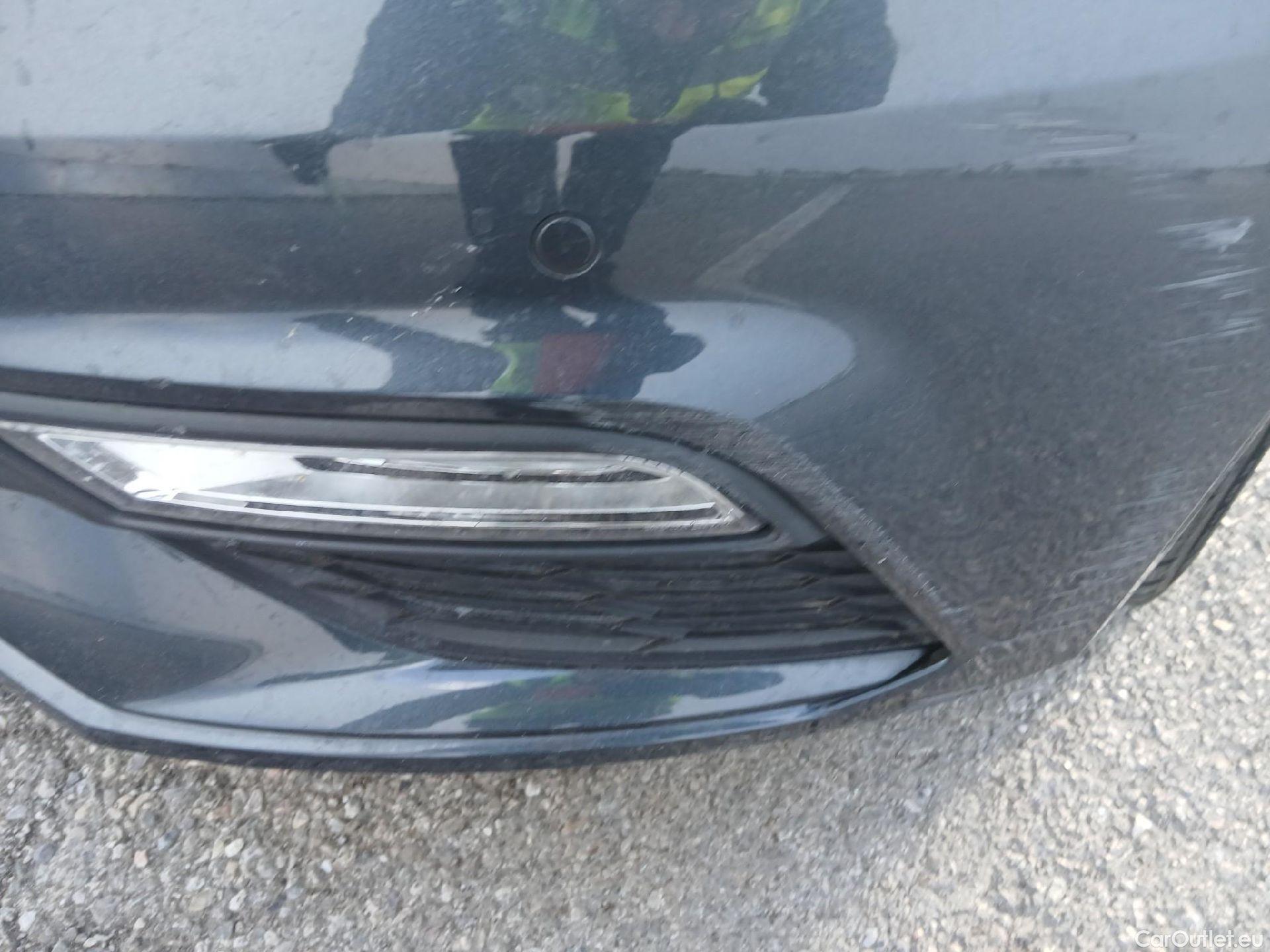  Seat  Leon SEAT León / 2016 / 5P / familiar ST 2.0 TDI 110kW St&Sp FR Ed Plus #4