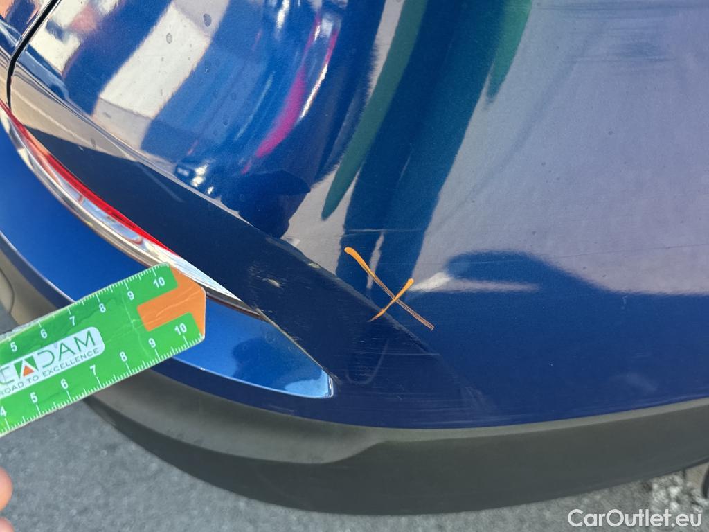  Renault  Kadjar RENAULT  / 2019 / 5P / crossover Intens Blue dCi 85kW (115CV) #42