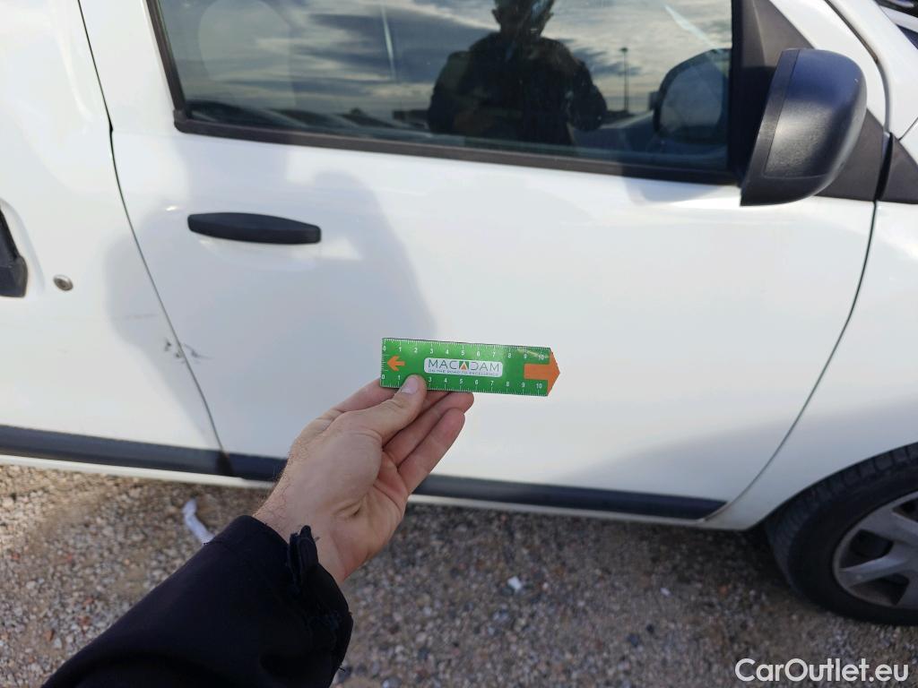  Dacia  Dokker DACIA  / 2013 / 4P / furgón derivado de turismo Van Essential Blue dCi 70kW (95CV) #35