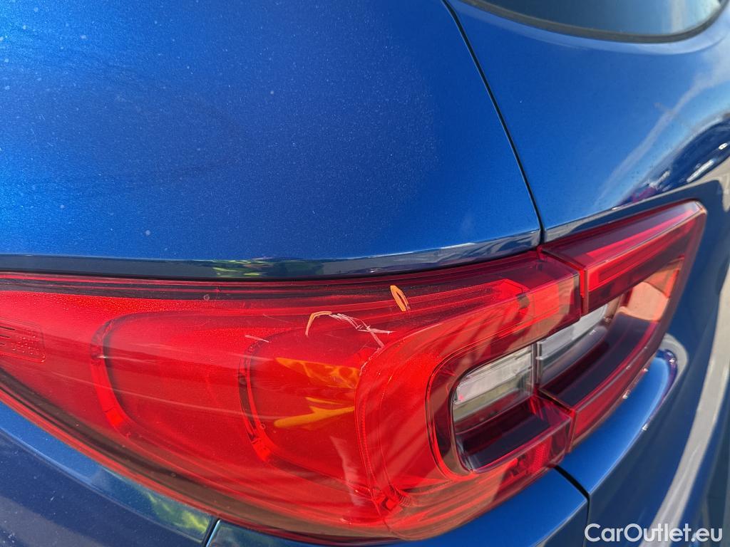  Renault  Kadjar RENAULT  / 2019 / 5P / crossover Intens Blue dCi 85kW (115CV) #1