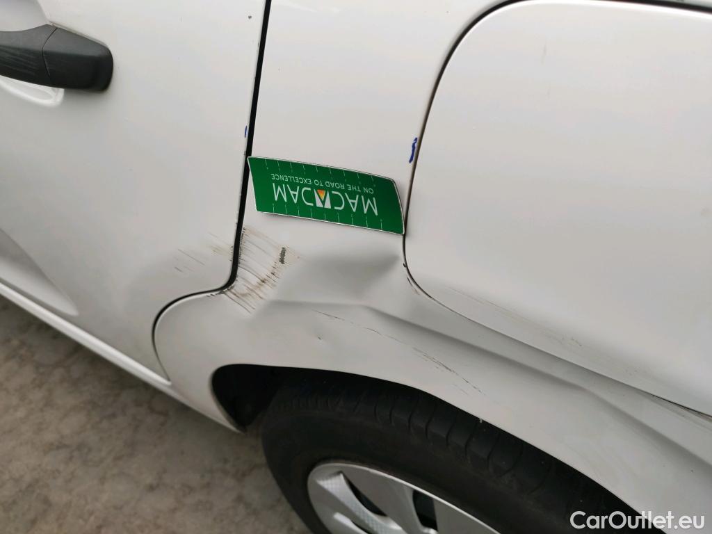  Citroen  C3 CITROEN  / 2016 / 5P / berlina comercial BlueHDi 73KW (100CV) S&S Comercial #16