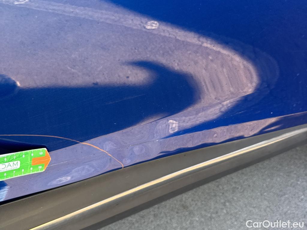  Renault  Kadjar RENAULT  / 2019 / 5P / crossover Intens Blue dCi 85kW (115CV) #8