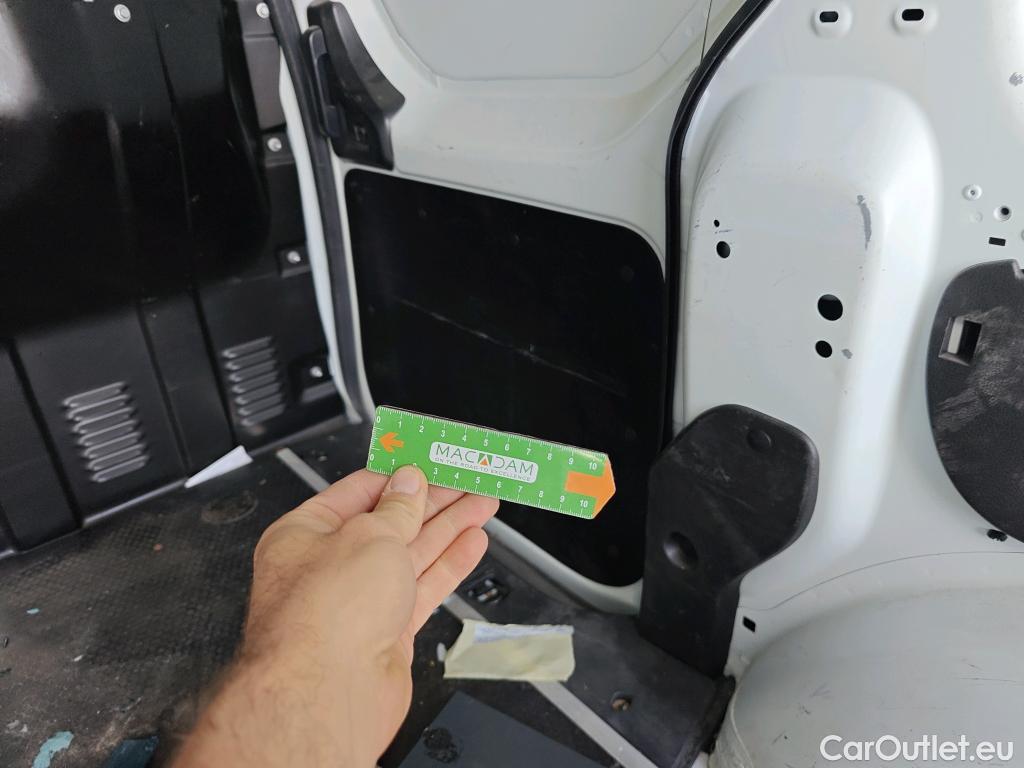  Dacia  Dokker DACIA  / 2013 / 4P / furgón derivado de turismo Van Essential Blue dCi 70kW (95CV) #46