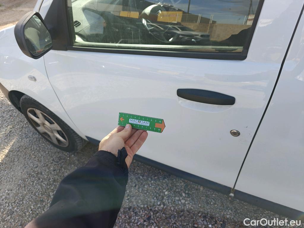  Dacia  Dokker DACIA  / 2013 / 4P / furgón derivado de turismo Van Essential Blue dCi 70kW (95CV) #18