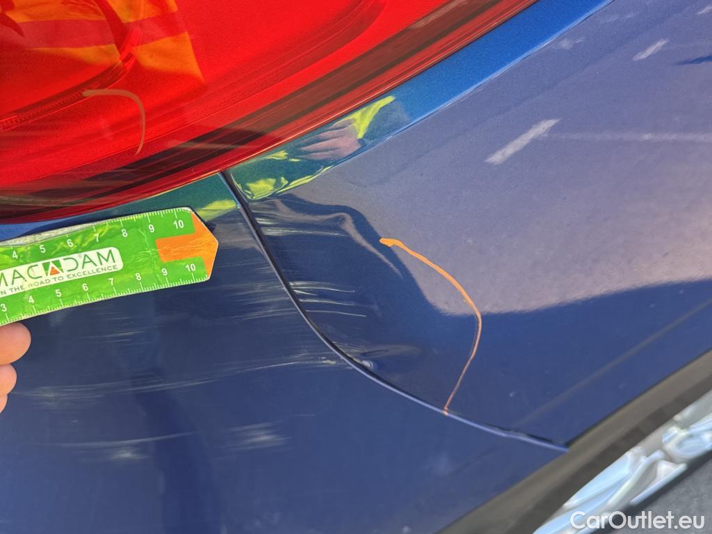  Renault  Kadjar RENAULT  / 2019 / 5P / crossover Intens Blue dCi 85kW (115CV) #12