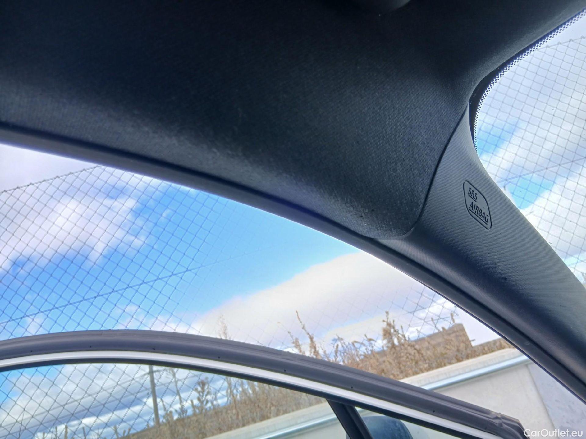  Toyota  C-HR TOYOTA  / 2019 / 5P / todoterreno 1.8 125H Advance #31