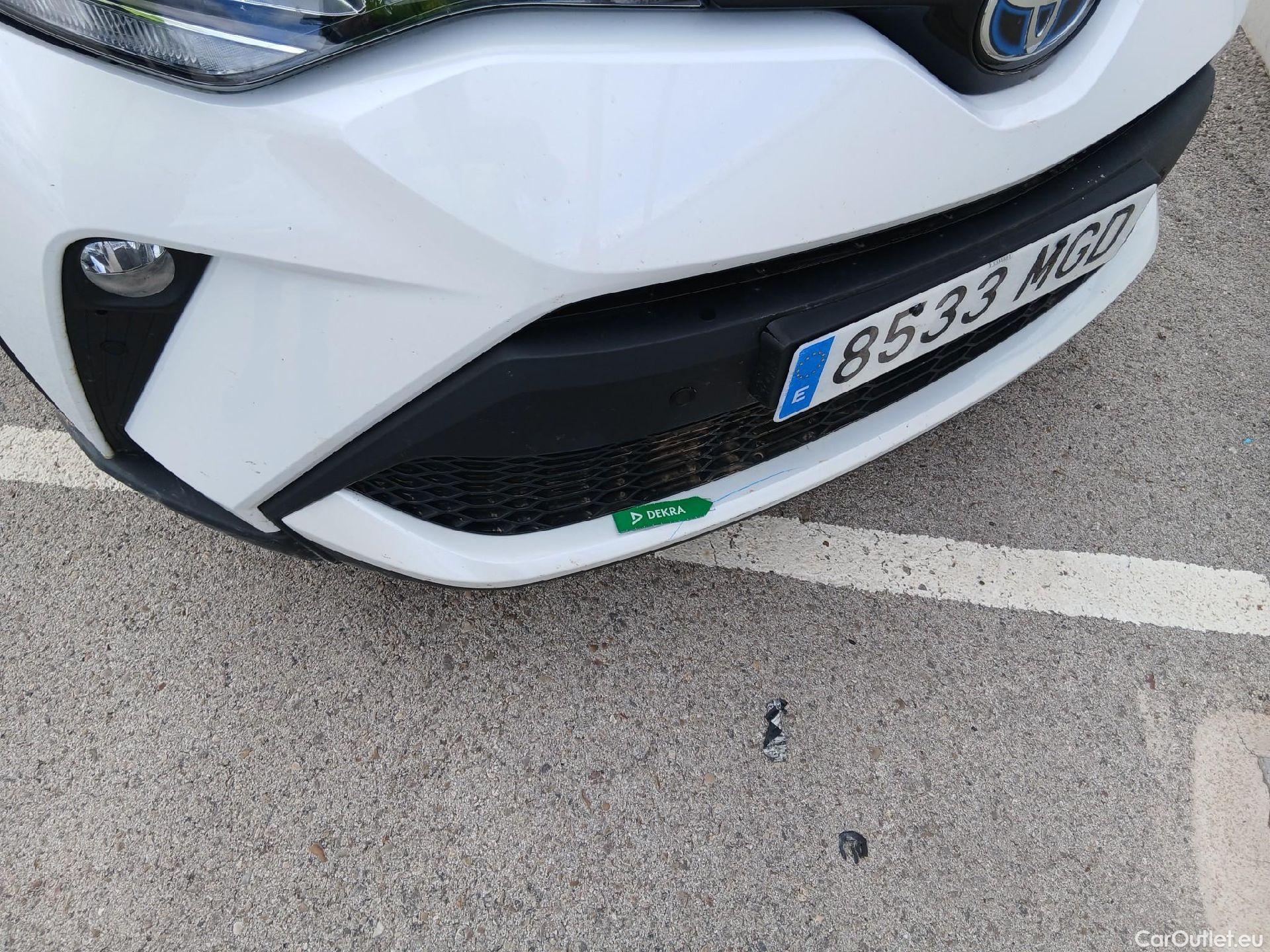  Toyota  C-HR TOYOTA  / 2019 / 5P / todoterreno 1.8 125H Advance #15