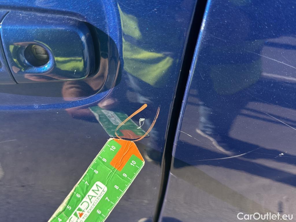  Renault  Kadjar RENAULT  / 2019 / 5P / crossover Intens Blue dCi 85kW (115CV) #28