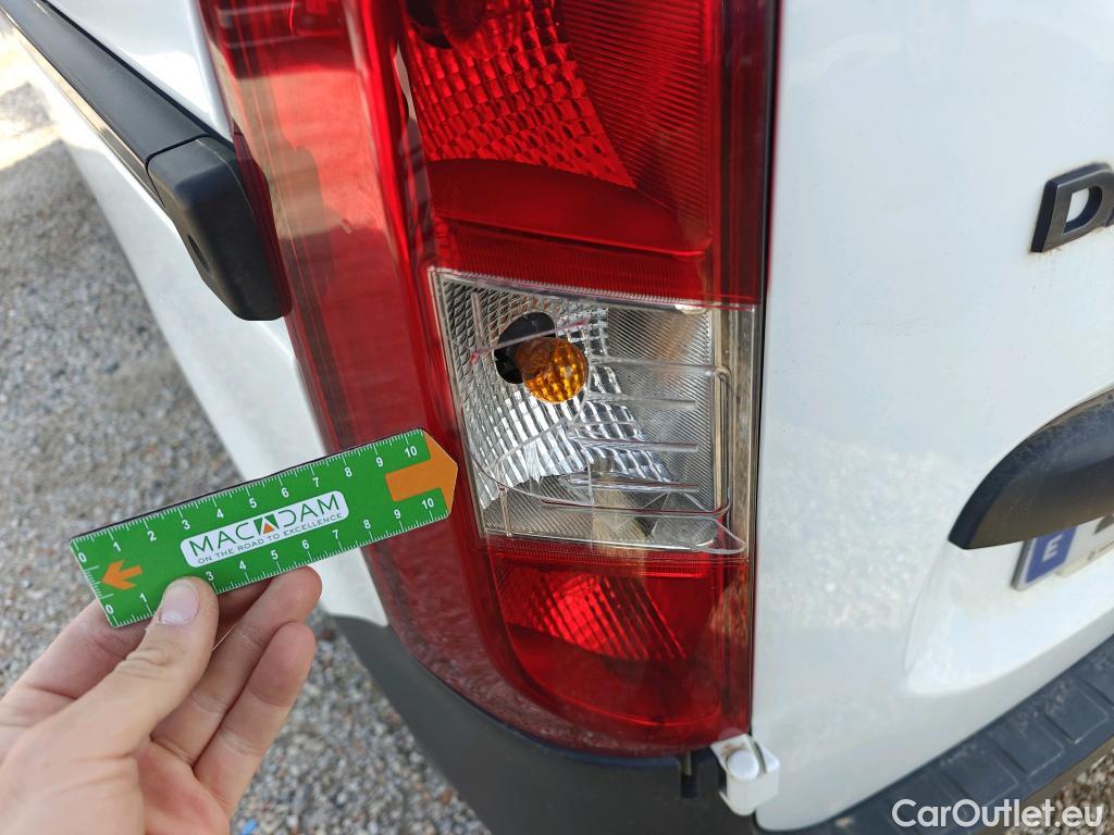  Dacia  Dokker DACIA  / 2013 / 4P / furgón derivado de turismo Van Essential Blue dCi 70kW (95CV) #17