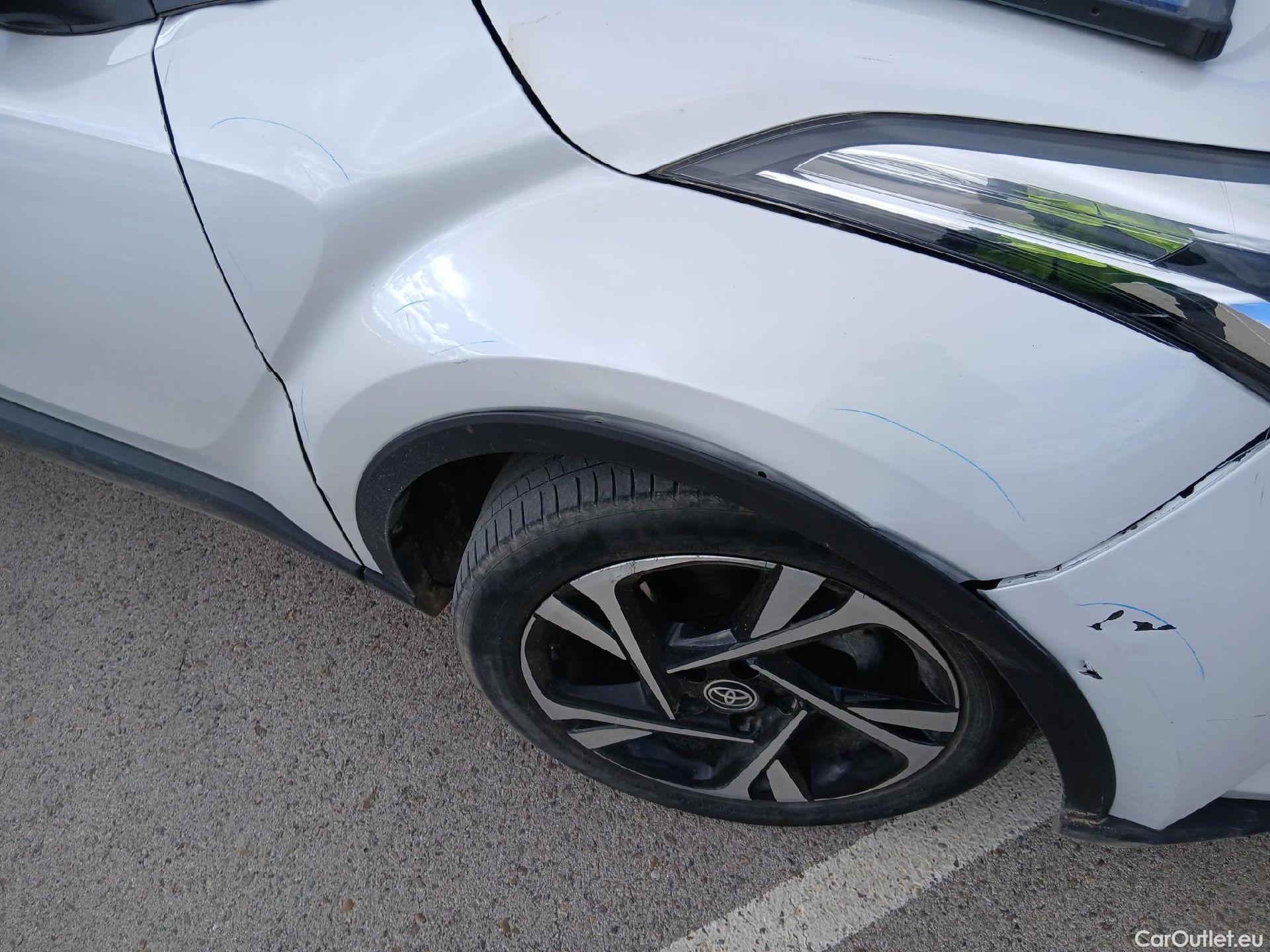  Toyota  C-HR TOYOTA  / 2019 / 5P / todoterreno 1.8 125H Advance #8