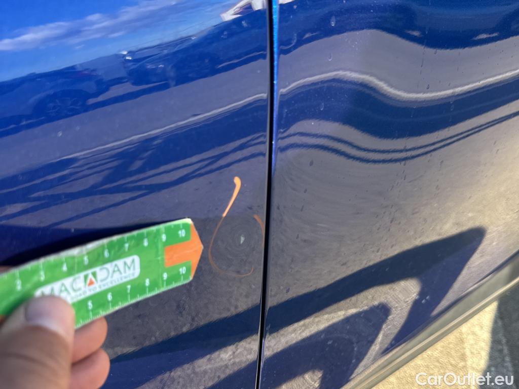  Renault  Kadjar RENAULT  / 2019 / 5P / crossover Intens Blue dCi 85kW (115CV) #18