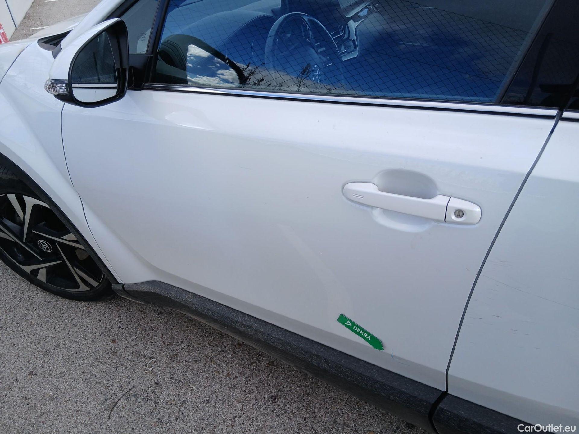  Toyota  C-HR TOYOTA  / 2019 / 5P / todoterreno 1.8 125H Advance #26