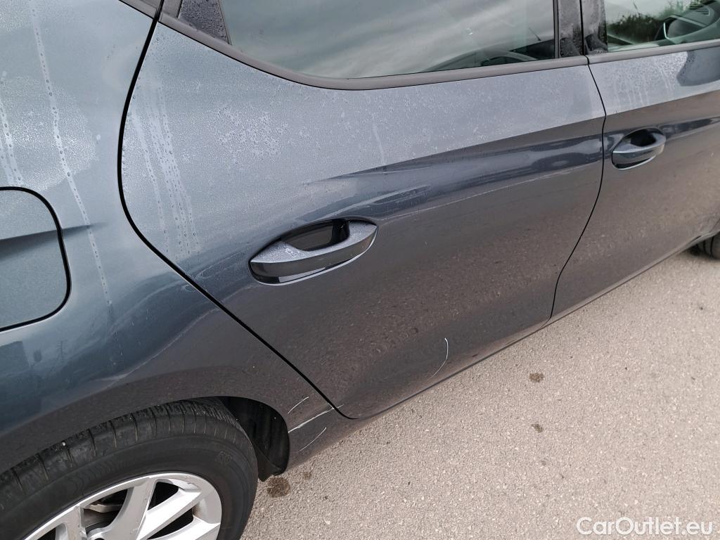  Land Rover  Discovery SEAT Nuevo León / 2020 / 5P / berlina con portón 1.0 TSI 81kW S&S Style Go (AC) #3