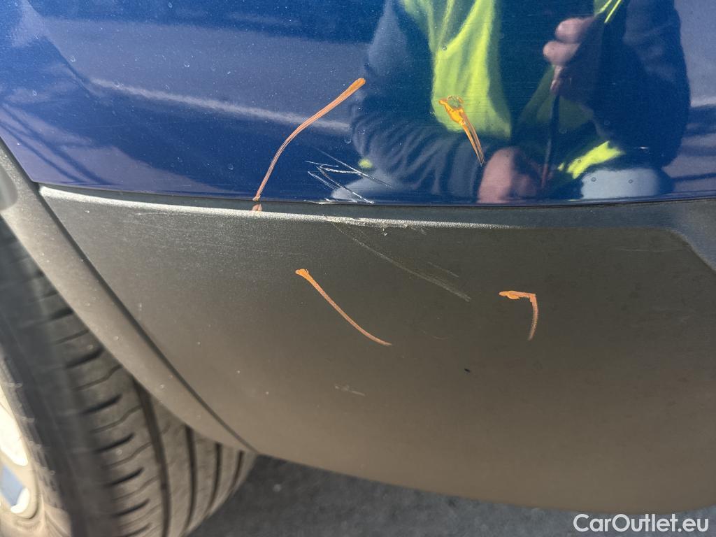  Renault  Kadjar RENAULT  / 2019 / 5P / crossover Intens Blue dCi 85kW (115CV) #45