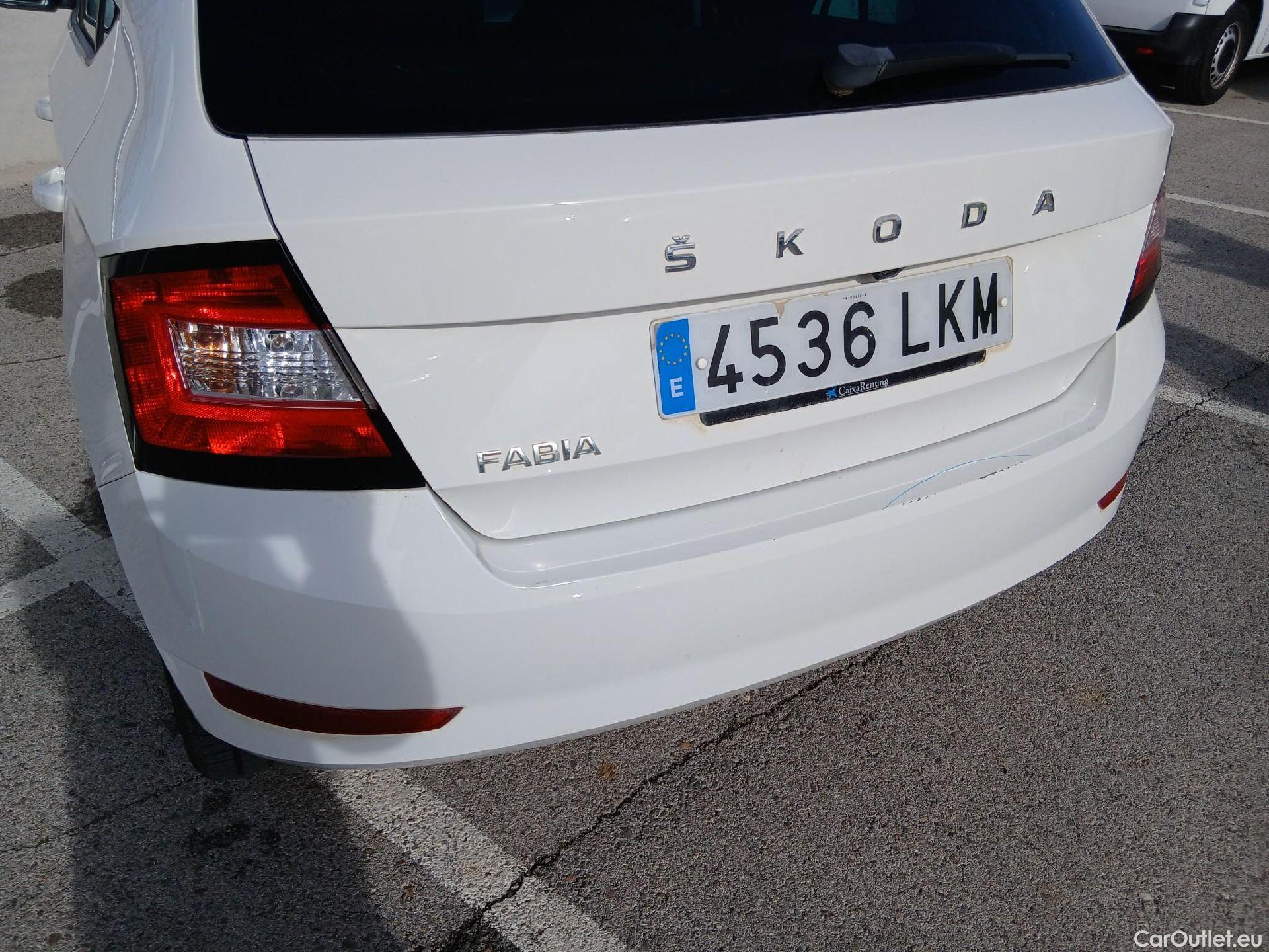  Skoda  Fabia SKODA  / 2018 / 5P / berlina con portón 1.0 TSI 81kW (110cv) Ambition Plus (CX) #15