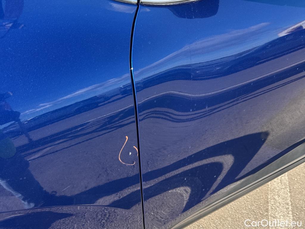  Renault  Kadjar RENAULT  / 2019 / 5P / crossover Intens Blue dCi 85kW (115CV) #17