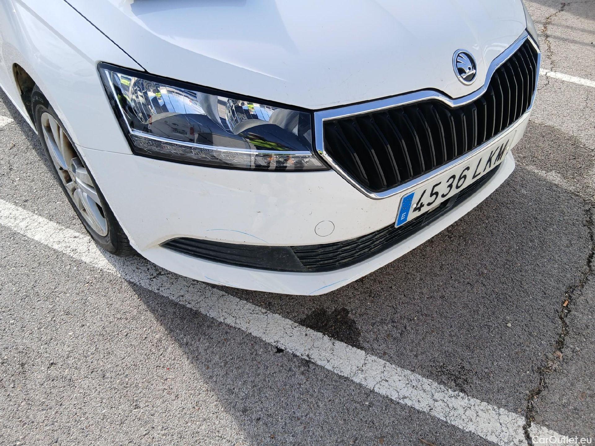  Skoda  Fabia SKODA  / 2018 / 5P / berlina con portón 1.0 TSI 81kW (110cv) Ambition Plus (CX) #1