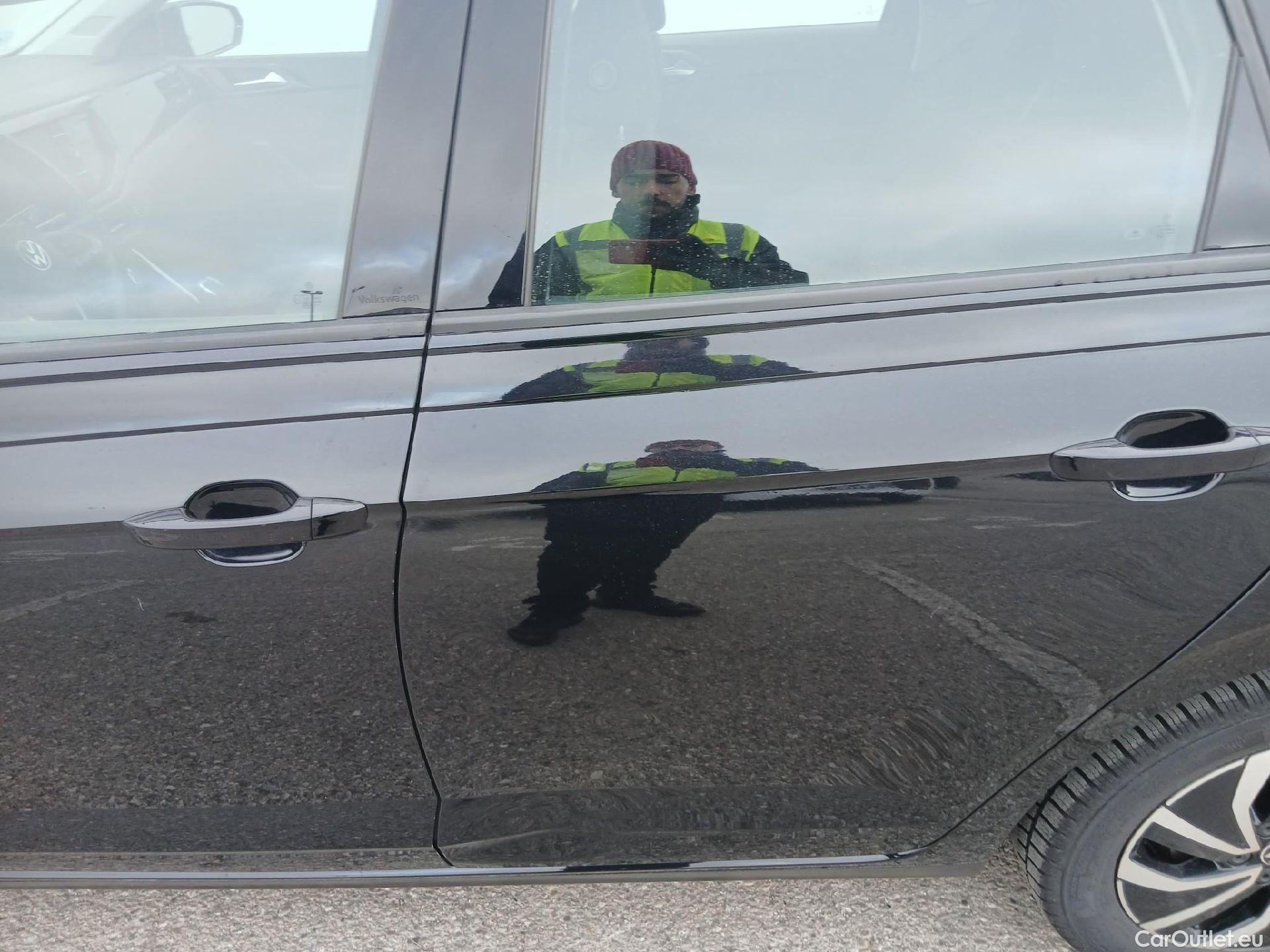  Volkswagen  Polo VOLKSWAGEN  / 2021 / 5P / berlina con portón Life 1.0 TSI 70kW (95CV) #9