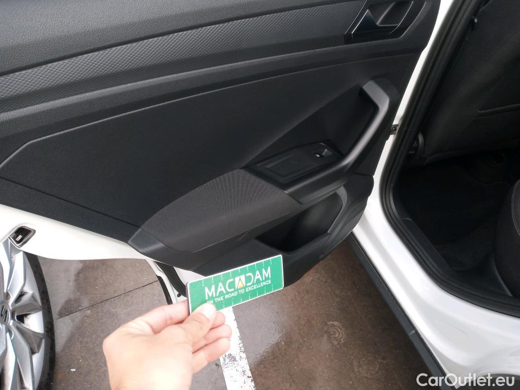  Volkswagen  T-ROC VOLKSWAGEN  / 2021 / 5P / todoterreno Life 2.0 TDI 110kW (150CV) #5