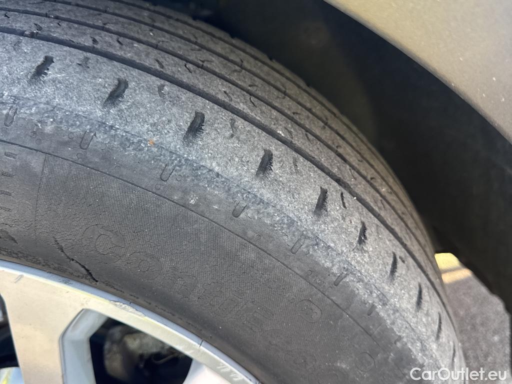  Renault  Kadjar RENAULT  / 2019 / 5P / crossover Intens Blue dCi 85kW (115CV) #13