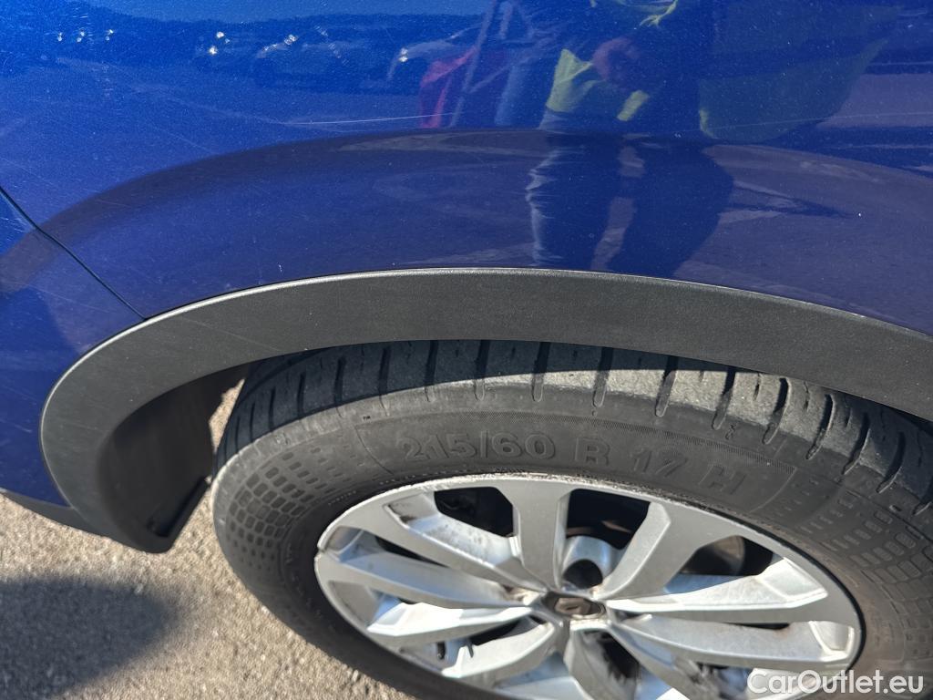  Renault  Kadjar RENAULT  / 2019 / 5P / crossover Intens Blue dCi 85kW (115CV) #15