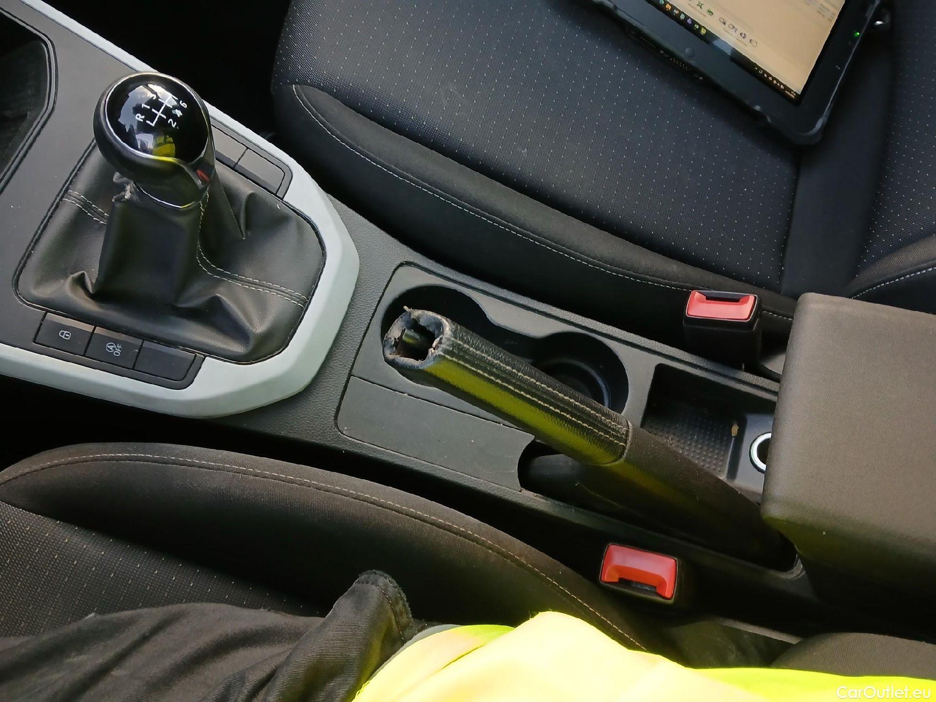  Seat  Arona SEAT  / 2017 / 5P / todoterreno 1.0 TSI 81kW (110CV) Style Plus (AC) #5