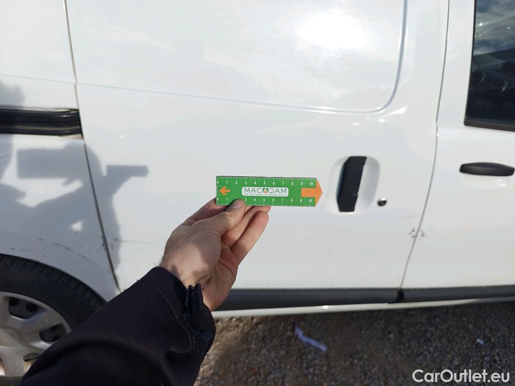  Dacia  Dokker DACIA  / 2013 / 4P / furgón derivado de turismo Van Essential Blue dCi 70kW (95CV) #38