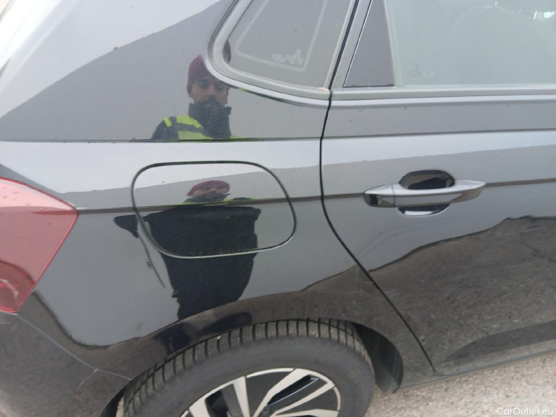  Volkswagen  Polo VOLKSWAGEN  / 2021 / 5P / berlina con portón Life 1.0 TSI 70kW (95CV) #17