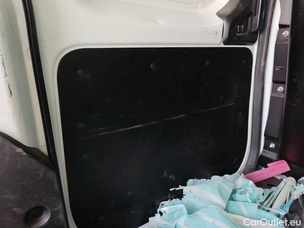  Dacia  Dokker DACIA  / 2013 / 4P / furgón derivado de turismo Van Essential Blue dCi 70kW (95CV) #49