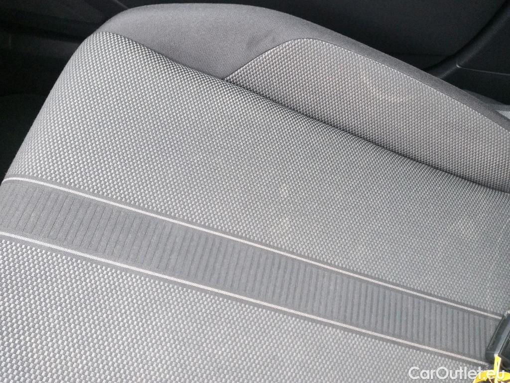  Volkswagen  T-ROC VOLKSWAGEN  / 2021 / 5P / todoterreno Life 2.0 TDI 110kW (150CV) #3