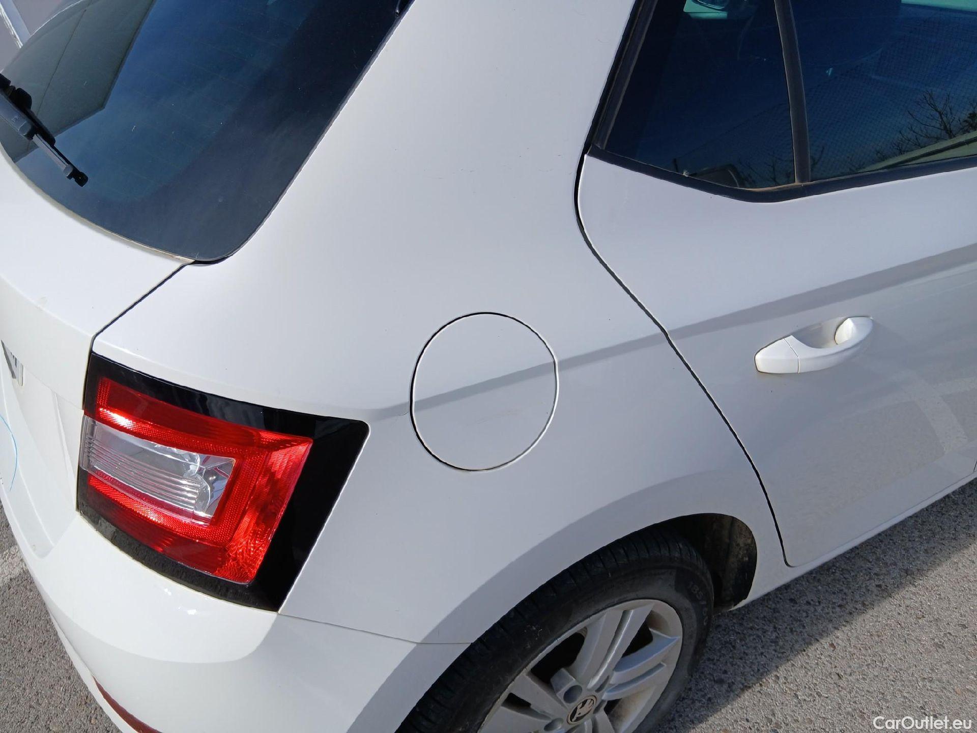  Skoda  Fabia SKODA  / 2018 / 5P / berlina con portón 1.0 TSI 81kW (110cv) Ambition Plus (CX) #19