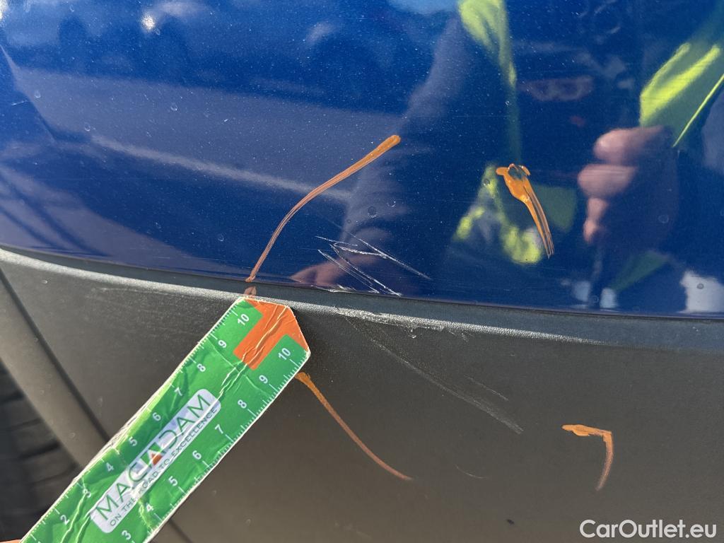  Renault  Kadjar RENAULT  / 2019 / 5P / crossover Intens Blue dCi 85kW (115CV) #44