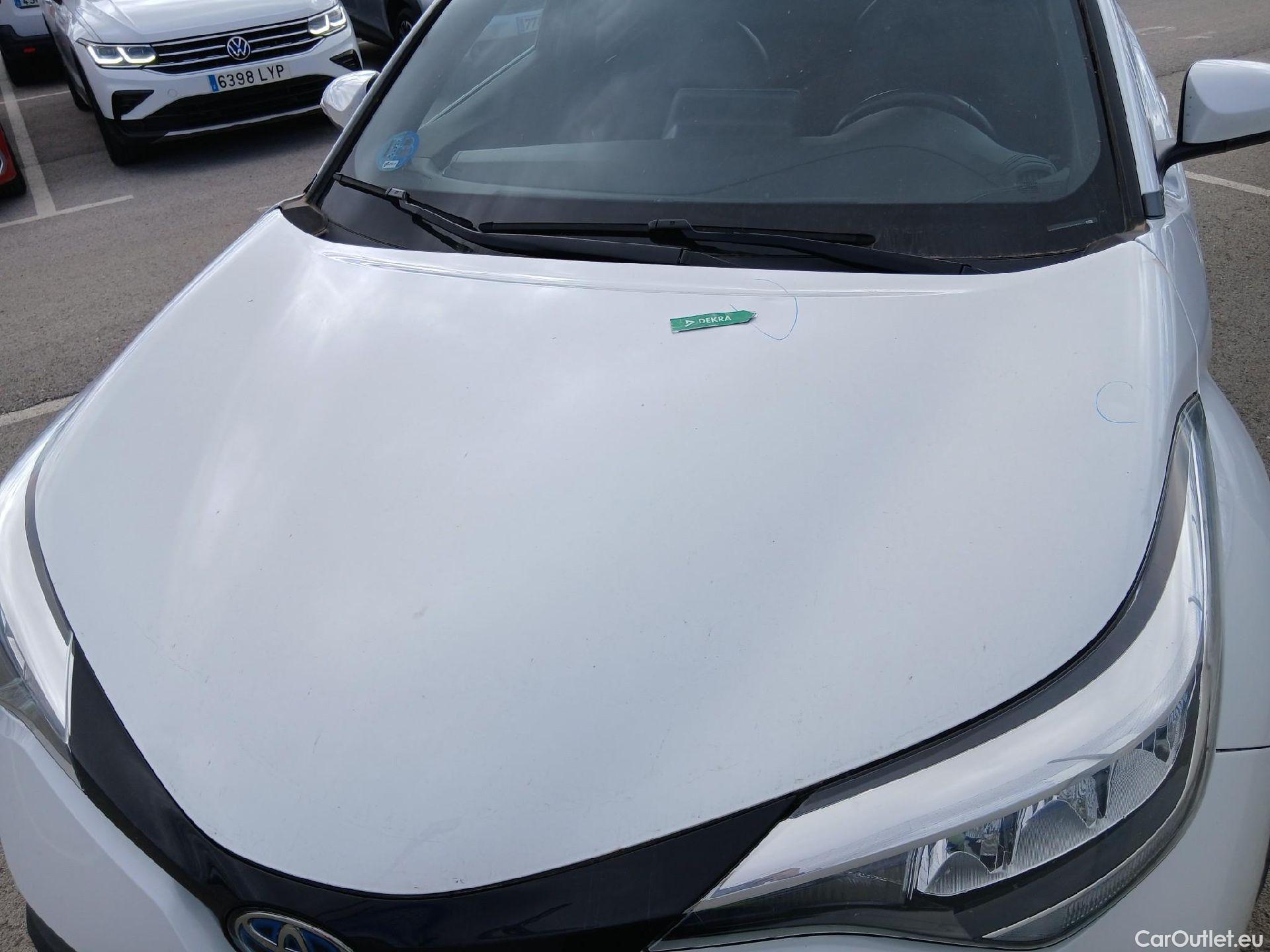  Toyota  C-HR TOYOTA  / 2019 / 5P / todoterreno 1.8 125H Advance #19