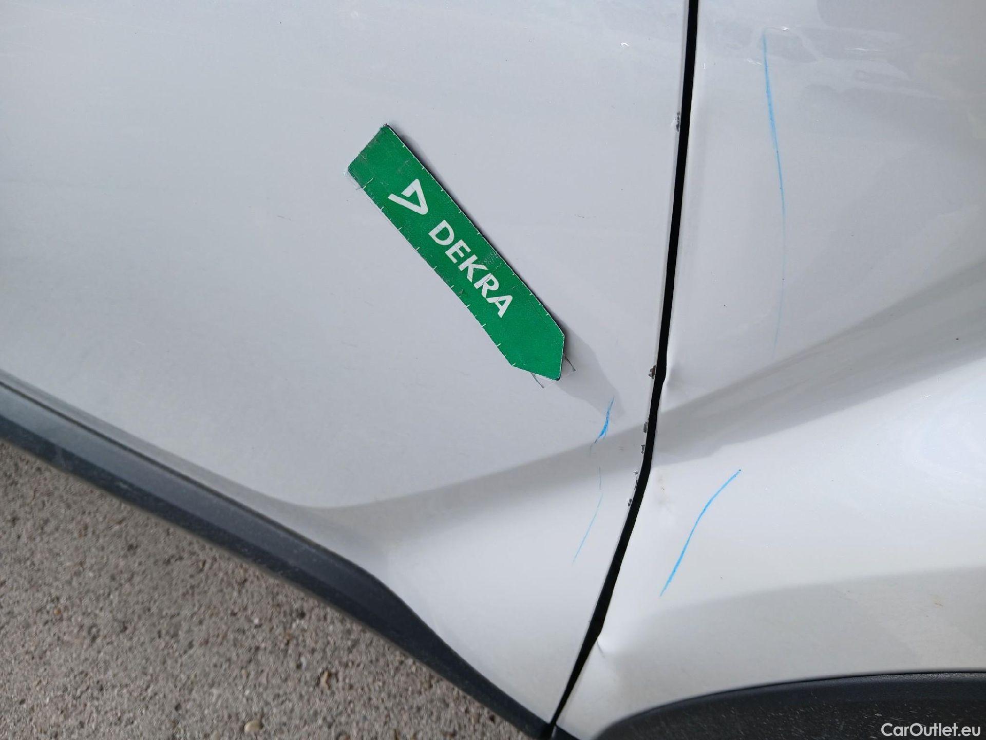  Toyota  C-HR TOYOTA  / 2019 / 5P / todoterreno 1.8 125H Advance #53