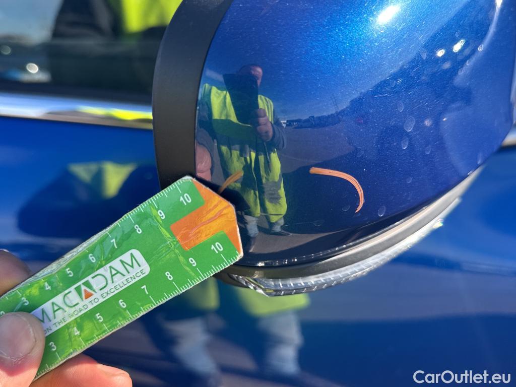  Renault  Kadjar RENAULT  / 2019 / 5P / crossover Intens Blue dCi 85kW (115CV) #48