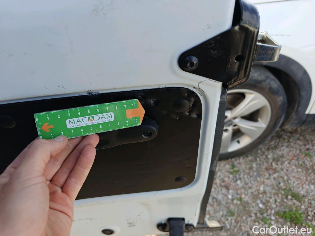  Dacia  Dokker DACIA  / 2013 / 4P / furgón derivado de turismo Van Essential Blue dCi 70kW (95CV) #24