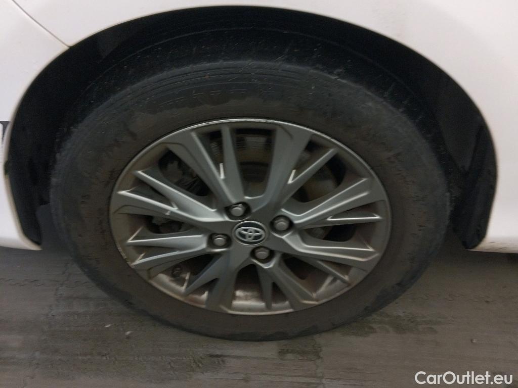  Toyota  Yaris TOYOTA  / 2017 / 5P / berlina con portón 1.5 100H Active #7