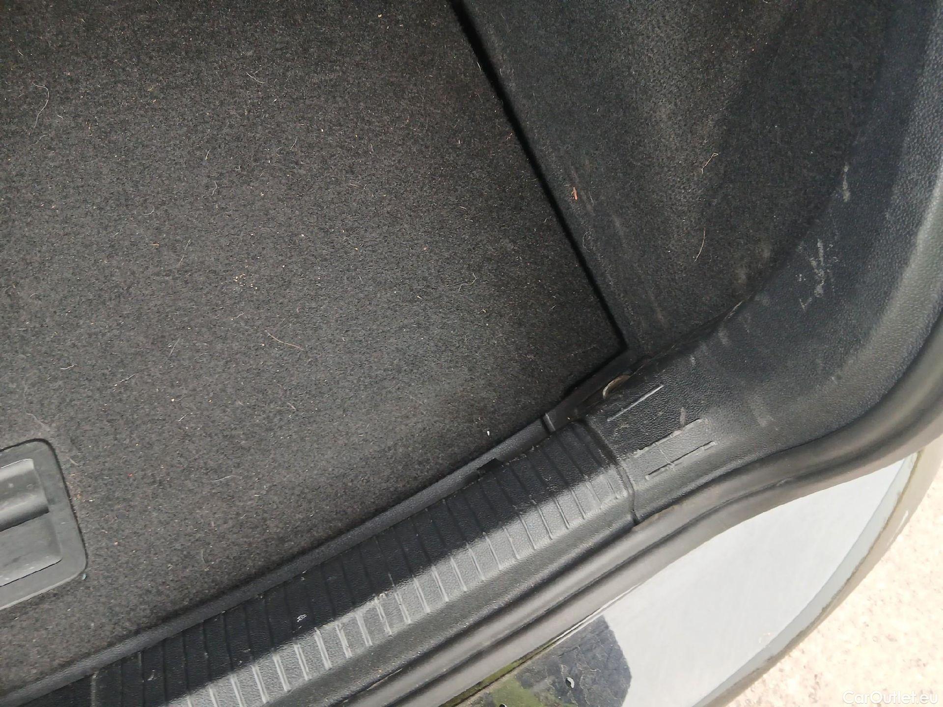  Volkswagen  Polo VOLKSWAGEN  / 2021 / 5P / berlina con portón Life 1.0 TSI 70kW (95CV) #27