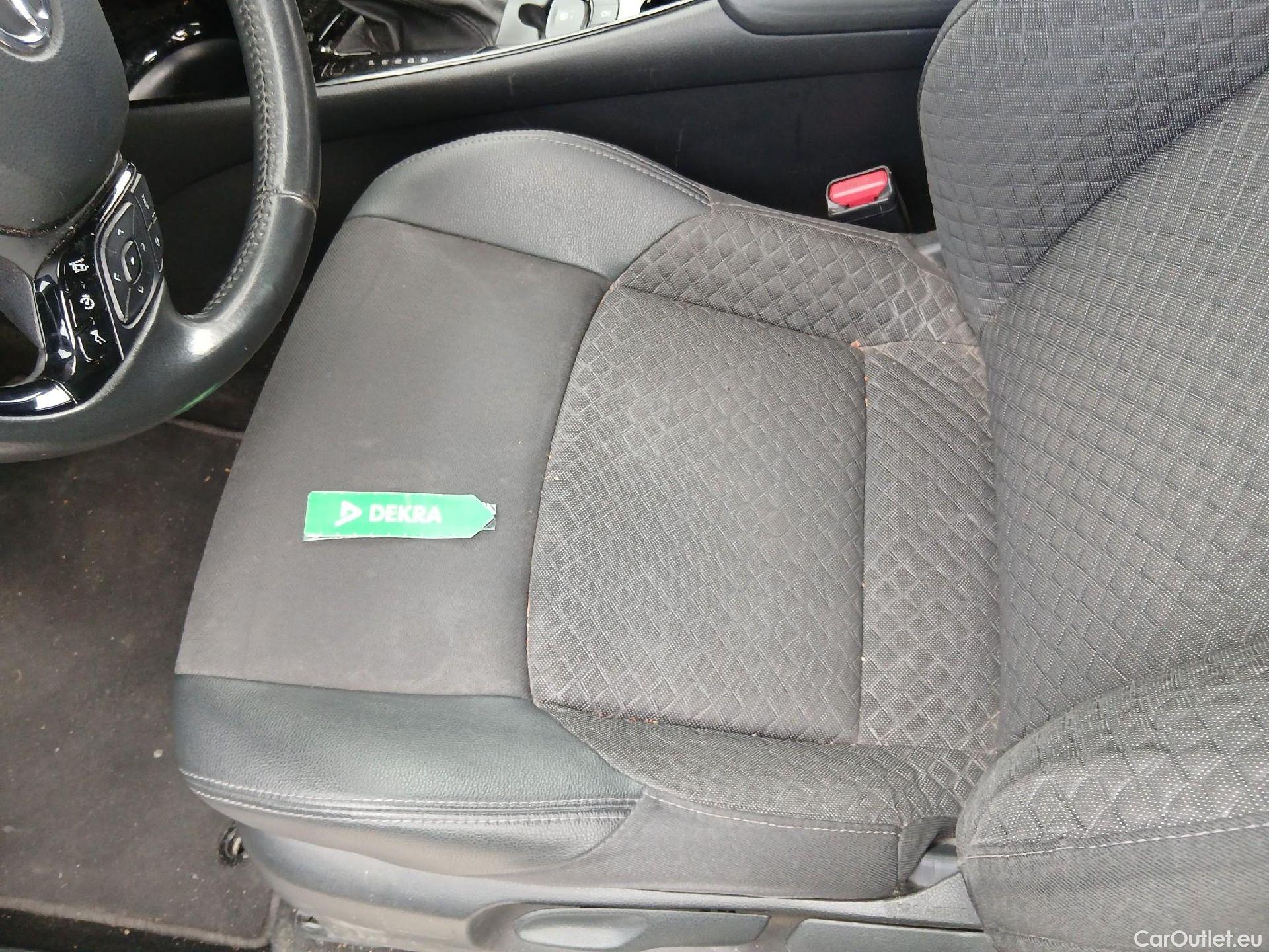  Toyota  C-HR TOYOTA  / 2019 / 5P / todoterreno 1.8 125H Advance #28