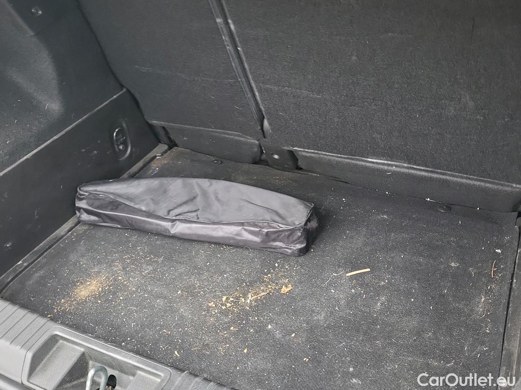  Renault  Captur RENAULT  / 2020 / 5P / todoterreno Intens TCe 90 #38