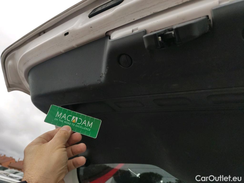  Citroen  C3 CITROEN  / 2016 / 5P / berlina comercial BlueHDi 73KW (100CV) S&S Comercial #9