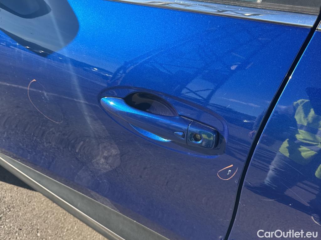  Renault  Kadjar RENAULT  / 2019 / 5P / crossover Intens Blue dCi 85kW (115CV) #27