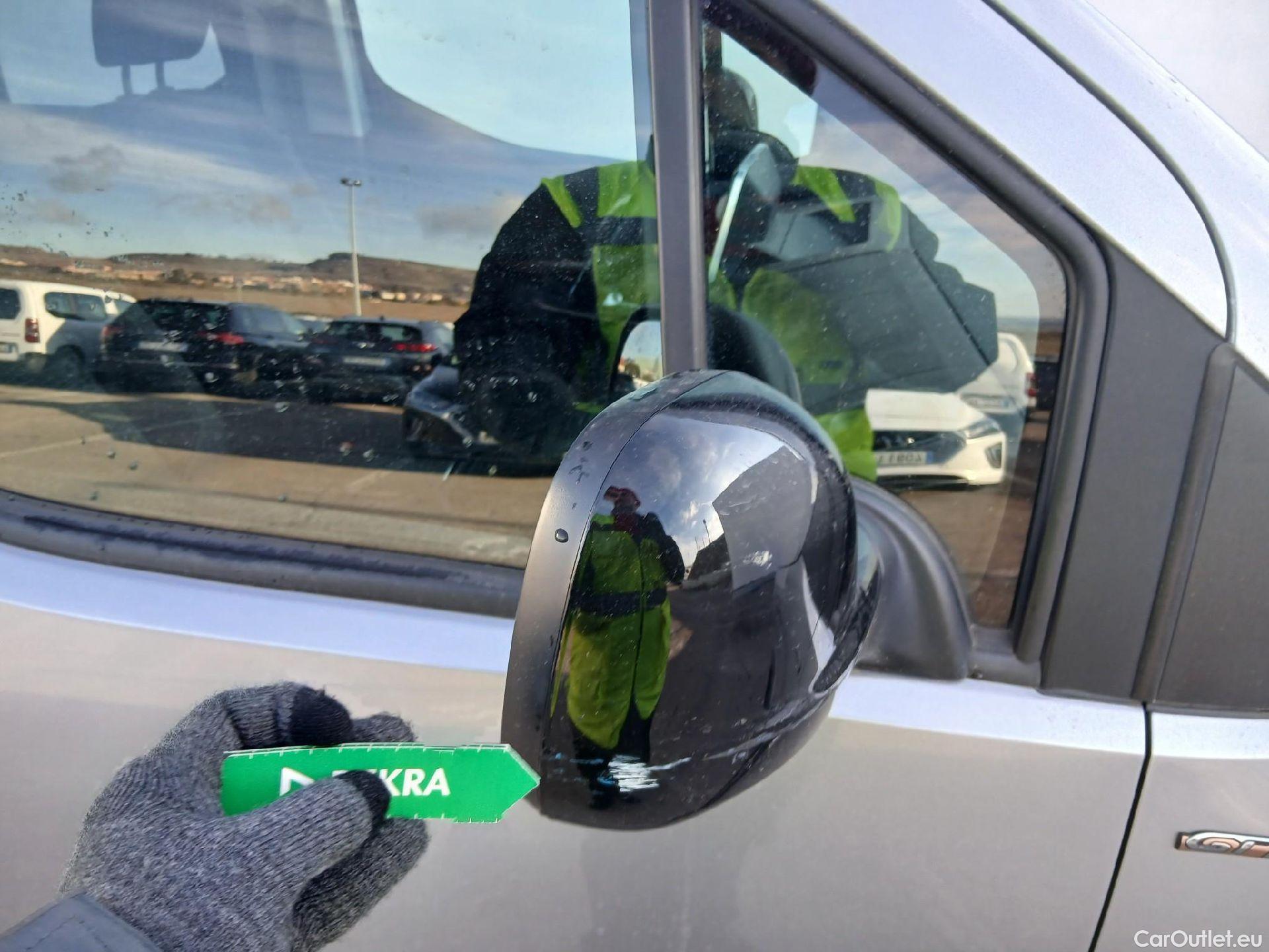  Peugeot  RIFTER PEUGEOT  / 2018 / 5P / monovolumen compacto GT Line Standard BlueHDi 96kW EAT8 #33