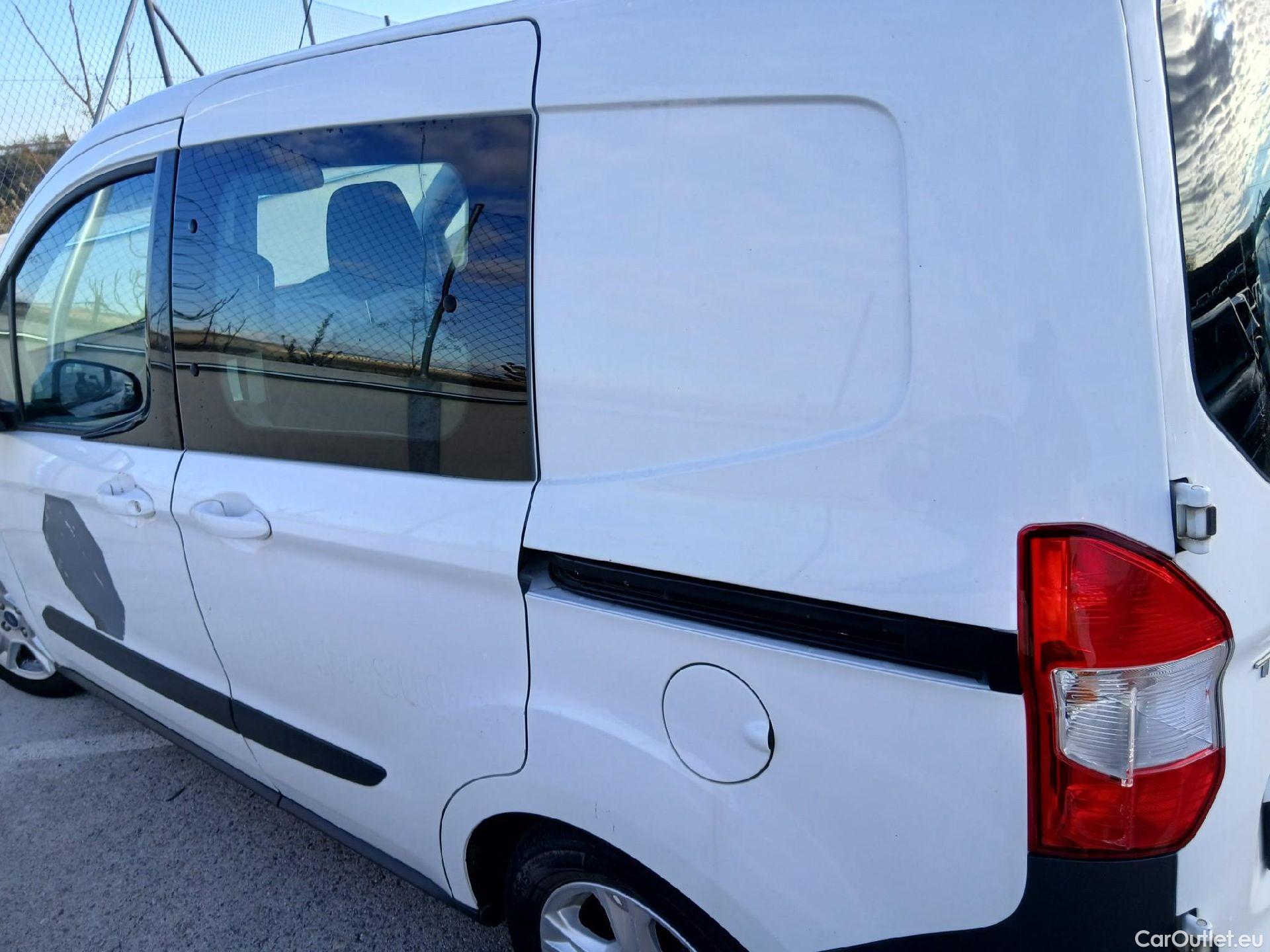  Ford  Transit Connect FORD Transit Courier / 2014 / 4P / combi Kombi 1.5 TDCi 56kW Trend #25