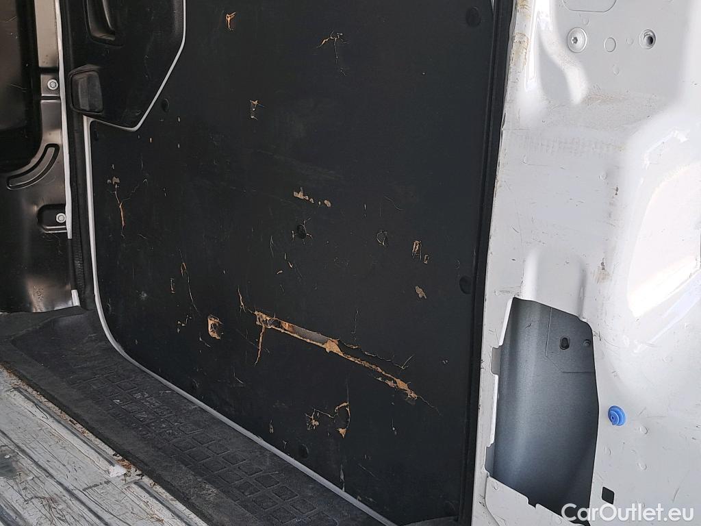  Peugeot  Expert PEUGEOT  / 2016 / 4P / furgón Furgón Premium 1.5 BlueHDi 100 Standard (AC) #22